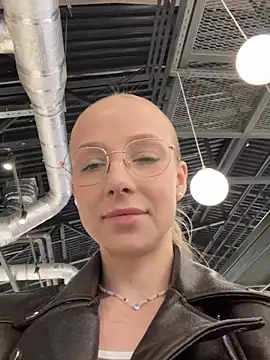 Snapshot of CaseyStar chatting on March 17, 2025, 9:33 am CaseyStar online show from March 17, 2025, 9:33 am