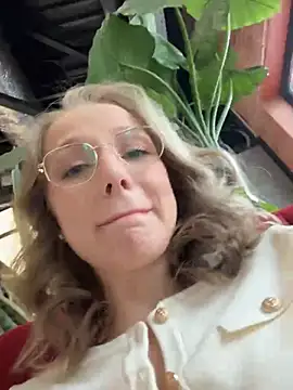 Snapshot of CaseyStar chatting on March 20, 2025, 9:48 am CaseyStar online show from March 20, 2025, 9:48 am