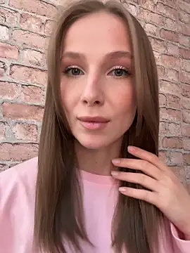 Snapshot of CaseyStar chatting on November 27, 2025, 12:40 pm CaseyStar online show from November 27, 2025, 12:40 pm