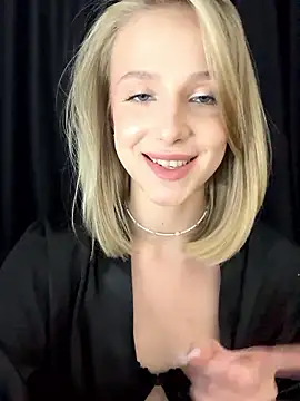 Snapshot of CaseyStar chatting on January 18, 2026, 3:27 pm CaseyStar online show from January 18, 2026, 3:27 pm