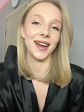 Snapshot of CaseyStar chatting on February 11, 2026, 4:12 pm CaseyStar online show from February 11, 2026, 4:12 pm