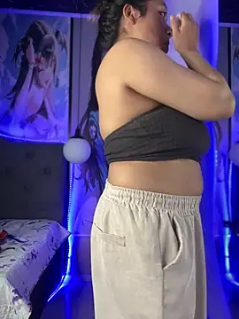 Im Little online show from January 31, 2025, 3:20 am