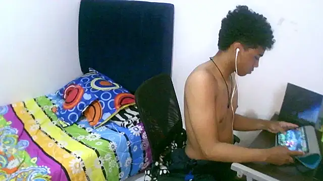 sexy diamante  online show from September 14, 2025, 8:19 pm