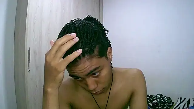 sexy diamante  online show from November 18, 2025, 1:55 am