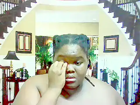 Snapshot of EbonyHotBuns chatting on February 21, 2025, 9:32 pm EbonyHotBuns online show from February 21, 2025, 9:32 pm