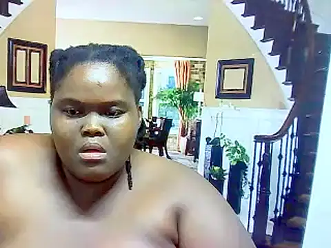 Snapshot of EbonyHotBuns chatting on February 27, 2025, 12:32 am EbonyHotBuns online show from February 27, 2025, 12:32 am