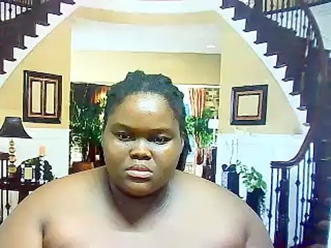 Snapshot of EbonyHotBuns chatting on March 4, 2025, 5:56 pm EbonyHotBuns online show from March 4, 2025, 5:56 pm
