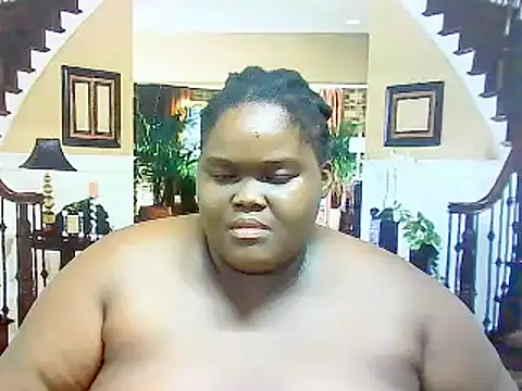 Snapshot of EbonyHotBuns chatting on March 5, 2025, 12:00 pm EbonyHotBuns online show from March 5, 2025, 12:00 pm
