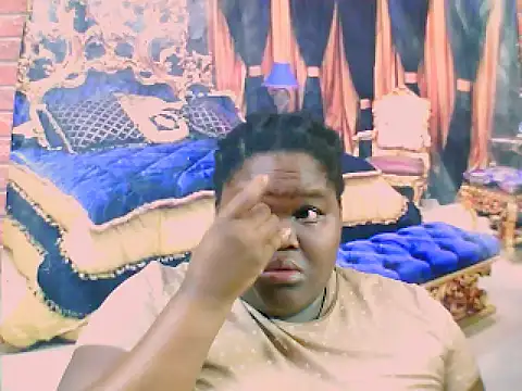 Snapshot of EbonyHotBuns chatting on March 11, 2025, 5:27 am EbonyHotBuns online show from March 11, 2025, 5:27 am