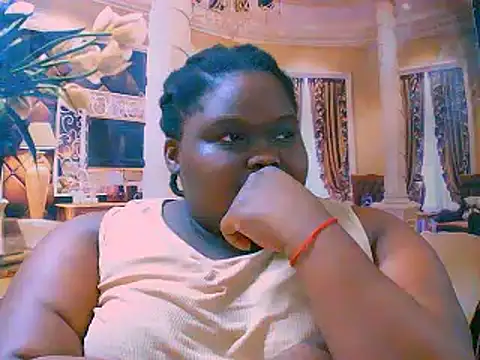Snapshot of EbonyHotBuns chatting on September 14, 2025, 9:19 am EbonyHotBuns online show from September 14, 2025, 9:19 am