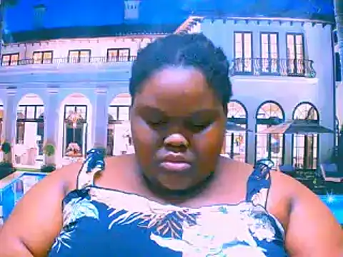 Snapshot of EbonyHotBuns chatting on October 7, 2025, 5:37 am EbonyHotBuns online show from October 7, 2025, 5:37 am
