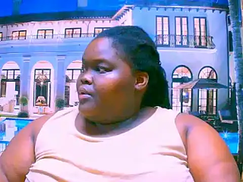 Snapshot of EbonyHotBuns chatting on October 13, 2025, 6:41 pm EbonyHotBuns online show from October 13, 2025, 6:41 pm