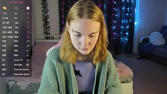 ReddHotPipper online show from January 9, 2025, 1:08 am