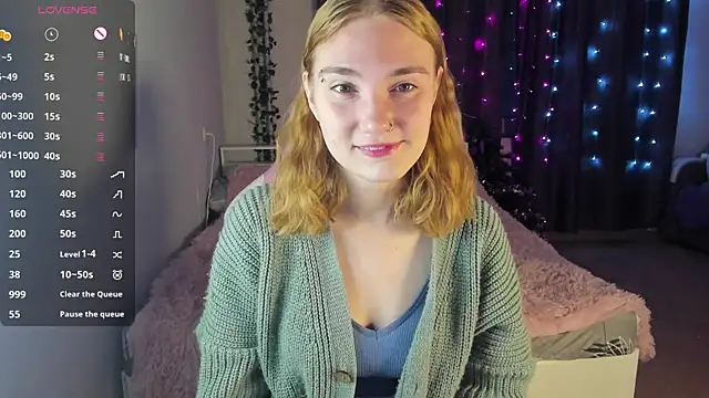 ReddHotPipper online show from January 14, 2025, 1:04 am