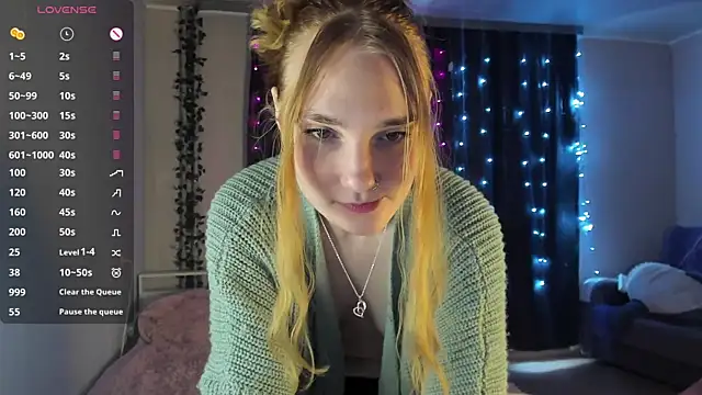 ReddHotPipper online show from February 4, 2025, 4:05 am