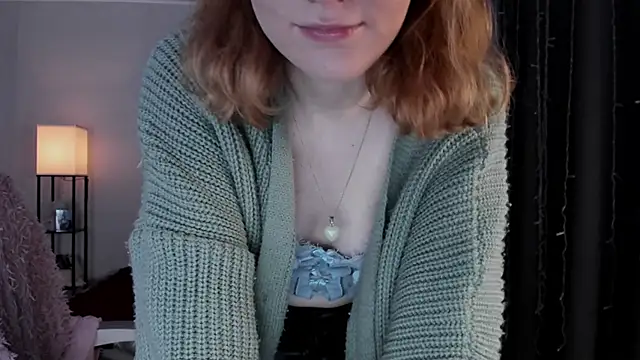 ReddHotPipper online show from November 25, 2025, 3:28 am