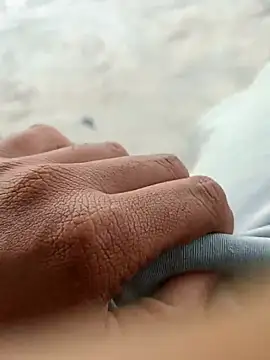 nick05inch online show from November 1, 2025, 11:45 am