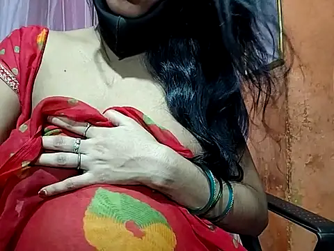 poojaxxx65 online show from September 17, 2025, 11:28 pm