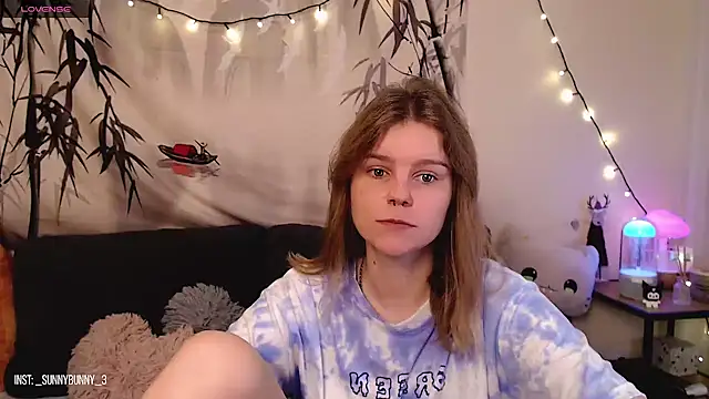 Snapshot of Moona_xx chatting on December 5, 2024, 10:34 pm Moona xx online show from December 5, 2024, 10:34 pm