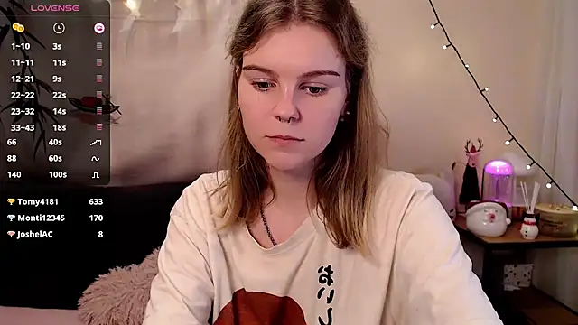 Snapshot of Moona_xx chatting on December 28, 2024, 1:08 am Moona xx online show from December 28, 2024, 1:08 am