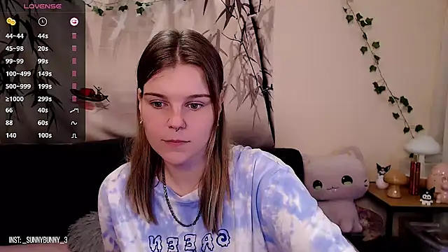Snapshot of Moona_xx chatting on March 8, 2025, 10:45 pm Moona xx online show from March 8, 2025, 10:45 pm