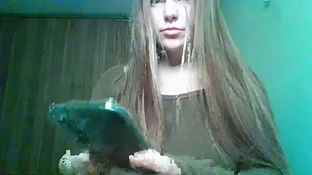 Evasapples online show from February 24, 2026, 11:14 pm