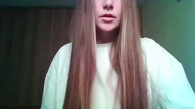 Evasapples online show from March 18, 2026, 10:02 pm