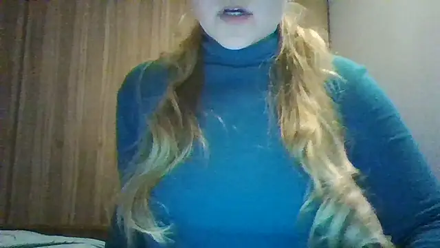 Evasapples online show from April 3, 2026, 10:08 pm