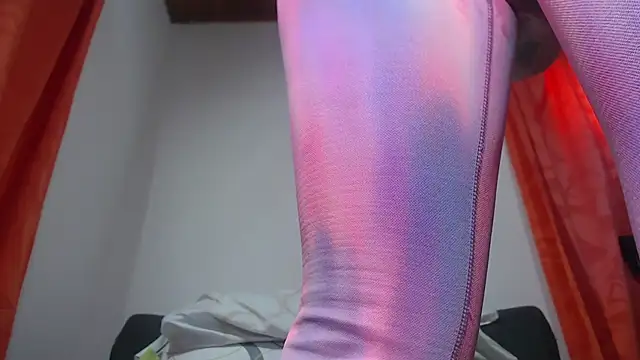 Lizz xxxx online show from April 15, 2026, 7:58 pm