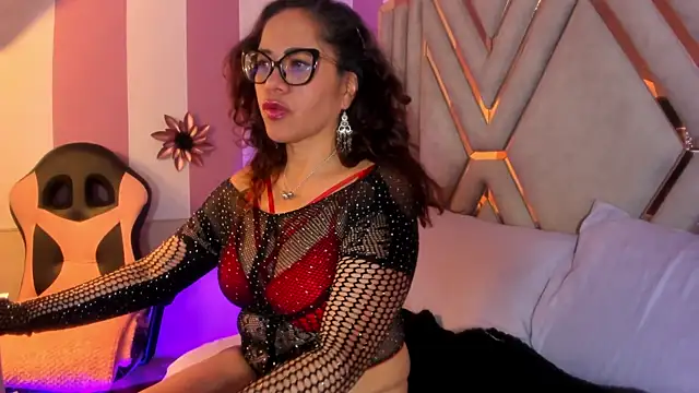 maria paulac online show from March 21, 2025, 5:43 am