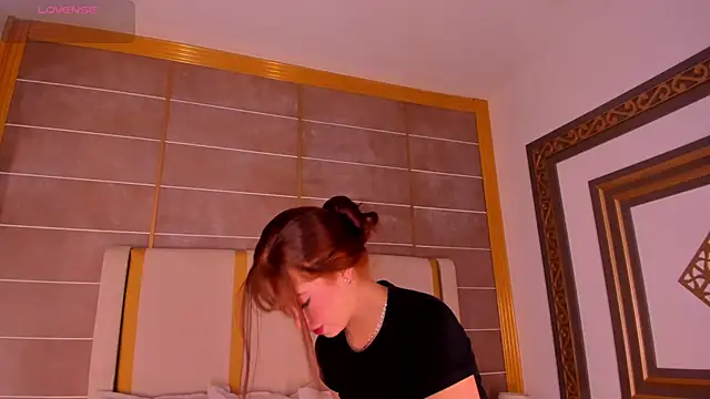 AbigailCarter online show from October 28, 2025, 11:40 pm