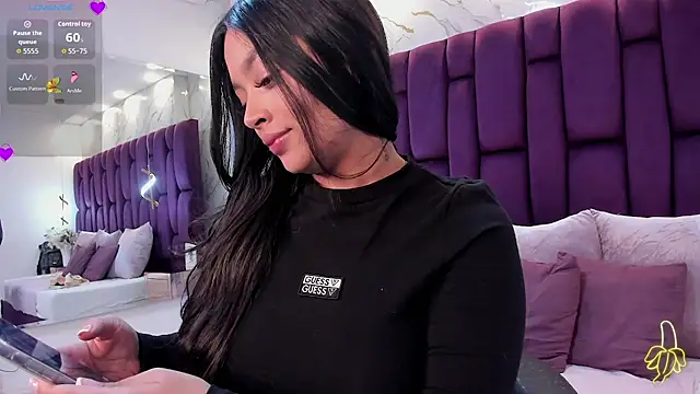 emma carterr1 online show from November 16, 2025, 1:49 pm