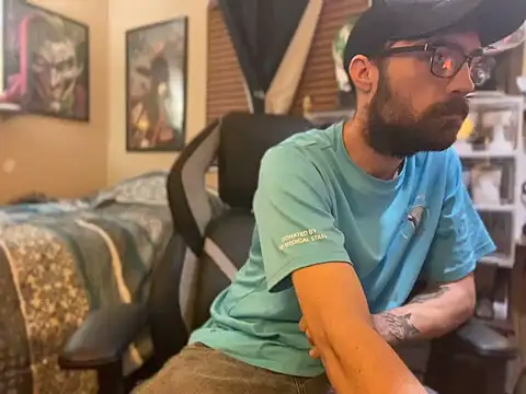 Snapshot of slutty_guy12 chatting on January 31, 2025, 12:17 am slutty guy12 online show from January 31, 2025, 12:17 am