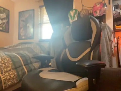 Snapshot of slutty_guy12 chatting on February 6, 2025, 6:24 pm slutty guy12 online show from February 6, 2025, 6:24 pm