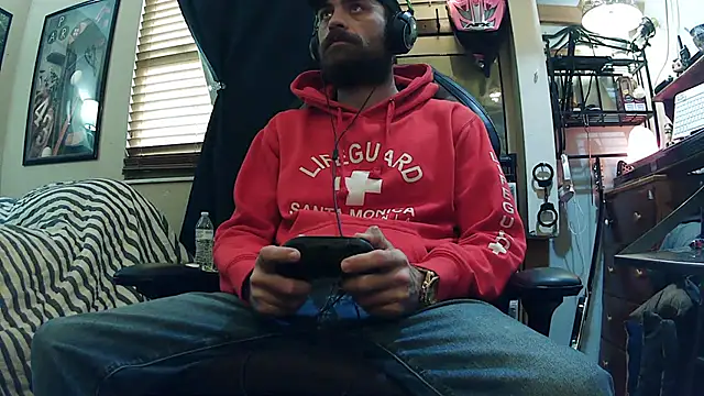 Snapshot of slutty_guy12 chatting on February 14, 2025, 10:04 pm slutty guy12 online show from February 14, 2025, 10:04 pm