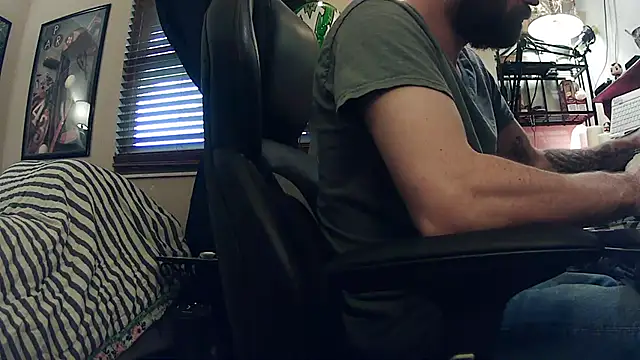 Snapshot of slutty_guy12 chatting on February 15, 2025, 8:01 pm slutty guy12 online show from February 15, 2025, 8:01 pm