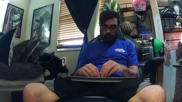 Snapshot of slutty_guy12 chatting on March 11, 2025, 10:31 pm slutty guy12 online show from March 11, 2025, 10:31 pm