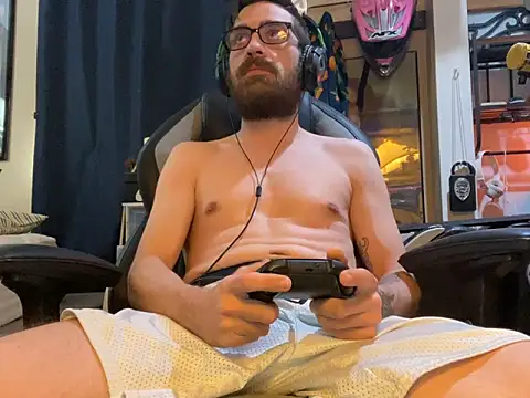 Snapshot of slutty_guy12 chatting on March 16, 2025, 10:53 pm slutty guy12 online show from March 16, 2025, 10:53 pm