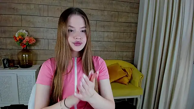 MilanaBalmain online show from January 27, 2025, 10:38 am