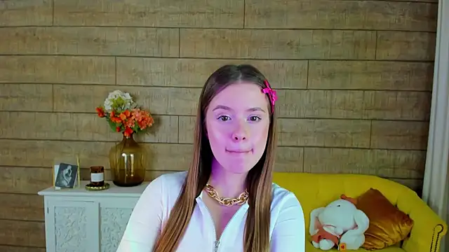 MilanaBalmain online show from February 10, 2025, 11:36 am