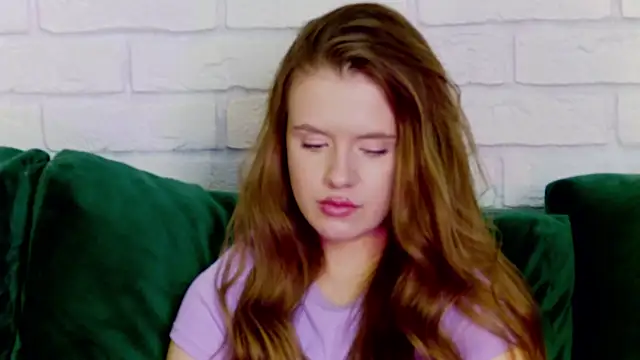 MilanaBalmain online show from February 18, 2025, 3:21 pm