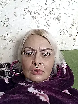 Gardener of Illusions online show from November 6, 2025, 3:35 pm