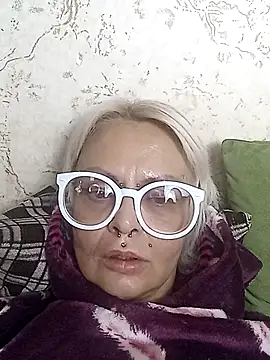 Gardener of Illusions online show from November 7, 2025, 7:08 am