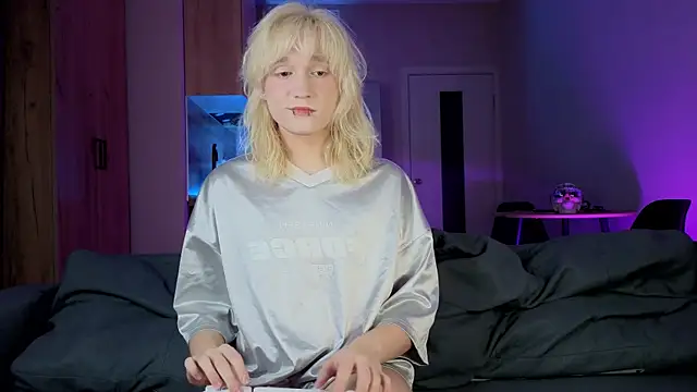 Gregory Byyrd online show from September 18, 2025, 8:44 pm