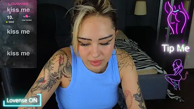 baby  kim online show from October 17, 2025, 9:12 am