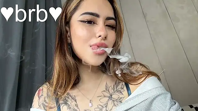 baby  kim online show from November 25, 2025, 8:14 am