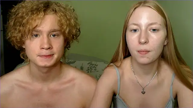 AliceStoneJhonyStone online show from September 28, 2025, 8:03 pm