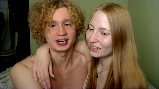 AliceStoneJhonyStone online show from October 8, 2025, 6:49 pm