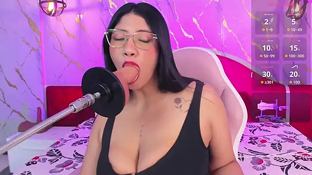 Snapshot of estrella_bigboobs14 chatting on October 22, 2025, 10:37 am estrella bigboobs14 online show from October 22, 2025, 10:37 am