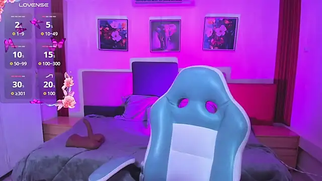 estrella bigboobs14 online show from December 19, 2025, 10:00 am